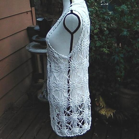 What Goes Around Comes Around Crocheted Vest Hippy - Picture 3 of 9